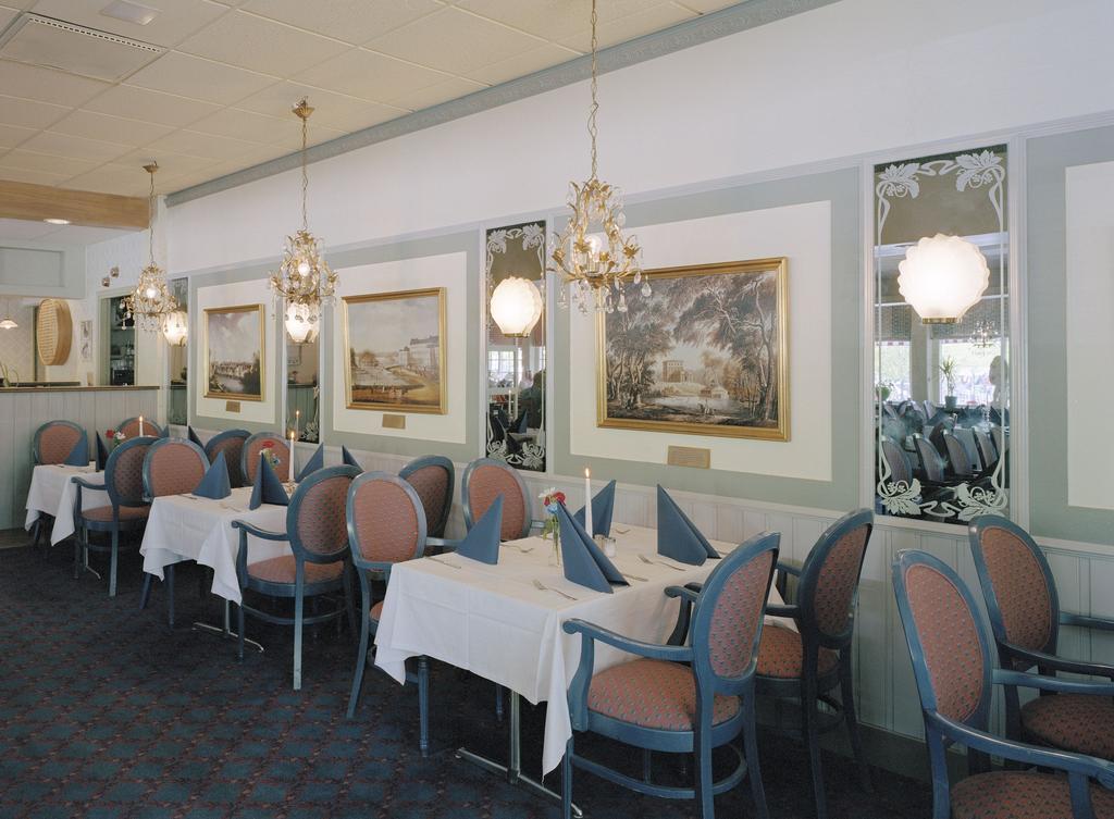 First Hotel Brommaplan Stokholm Restoran fotoğraf